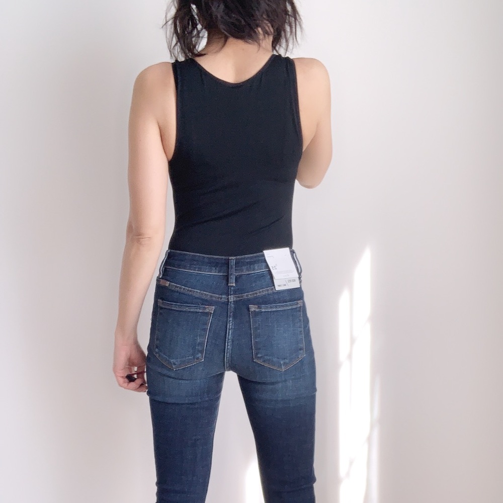 KAIA Seamless Bodysuit - BLACK - Picture 9 of 11